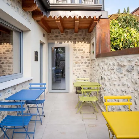 Borgoluna Luxury House בית הארחה