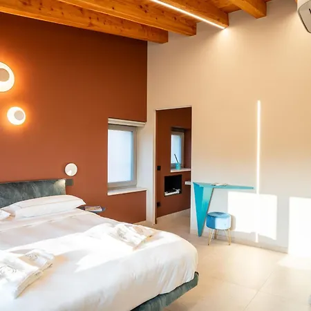 Borgoluna Luxury House בית הארחה סן פליס דל בנאקו