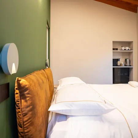 Borgoluna Luxury House Pensionat
